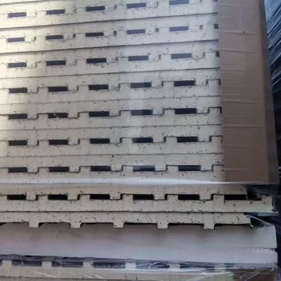 Kualitas  PIR Roof Panels with Polyisocyanurate Foam Core Class B Fire Resistance, and Corrosion Resistant Properties pabrik
