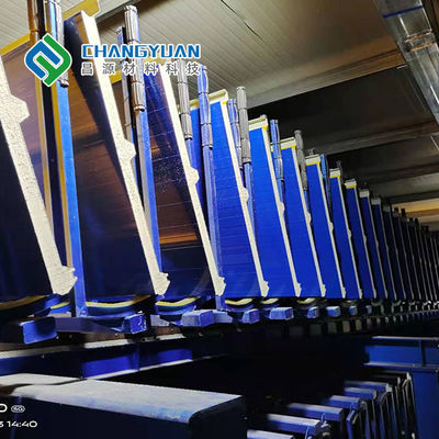 50mm PU Sandwich Panel Atap Polyurethane Insulation Board Dengan Perawatan Permukaan
