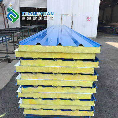 dua lapisan Insulasi Panel Sandwich Atap Gunakan panel sandwich cladding