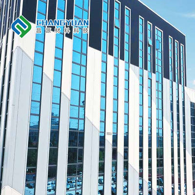 Dapat diandalkan PU Panel Curtain Wall Metal Cladding Kemampuan tahan api untuk komersial