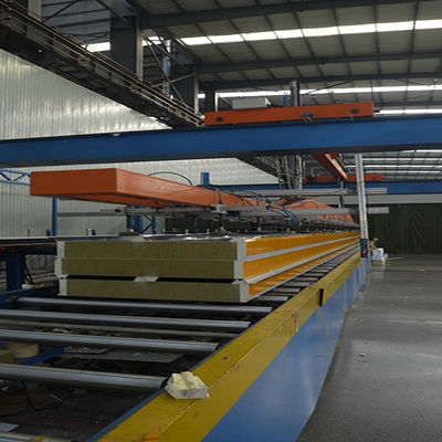 Kelembaban tahan empat alur Low Maintenance Metal Panel Soundproof Heatproof Curtain Wall Desain