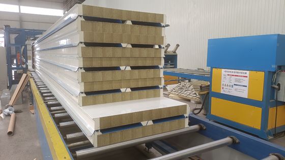 50-200mm Soundproof Panel atap insulasi panas Polyurethane sandwich