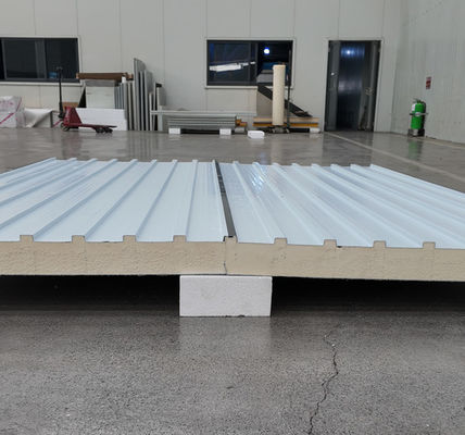Panel Atap Sandwich Polyurethane yang Disesuaikan dengan Panel Tembok Besar Batu / Wol Kaca