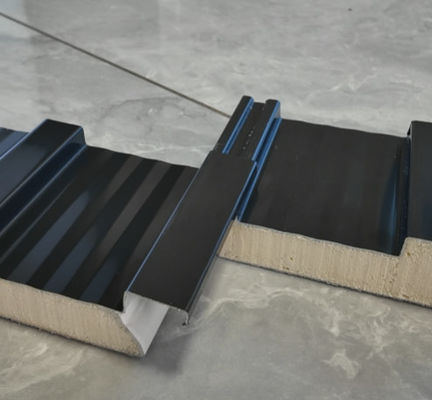Waterproof 1000mm lebar terisolasi Panel Polyurethane Sandwich untuk atap Panel Tembok Besar