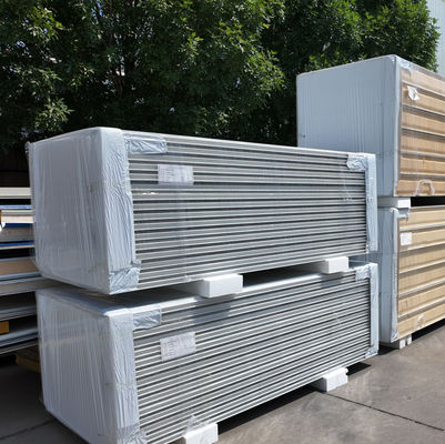50mm/75mm/100mm/150mm/200mm Ketebalan tahan api dekoratif PU Sandwich Panel untuk kebutuhan pelanggan