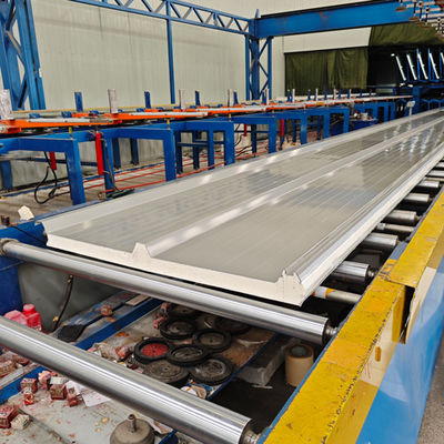 Panel Atap Sandwich PU yang dapat disesuaikan tahan lama dan lebar 1000mm Sempurna untuk desain bangunan berkelanjutan Anda