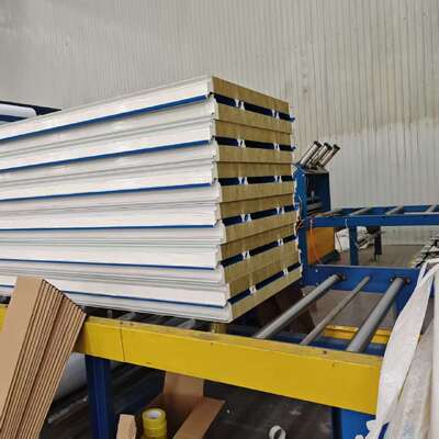 Panel Atap Fotovoltaik dengan Lebar 1000mm dan Inti Wol Batu PU atau Wol Kaca PU untuk Solusi Energi Berkelanjutan