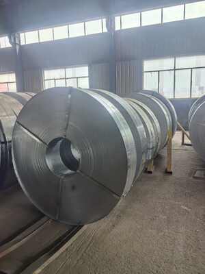 Hot Dip Galvanized Metal Building Purlin dengan Panjang yang Disesuaikan dan Jenis Baja 195/235/355 untuk Dukungan Struktural
