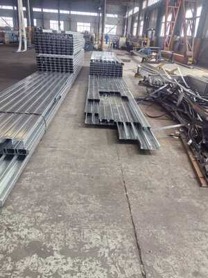 Customized Length Hot Dipped Galvanized Metal Building Purlin in C/Z Shape for Commercial Steel Frame Buildings