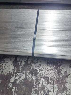 Purlin Logam Galvanis Celup Panas dengan Panjang yang Dapat Disesuaikan dan Lapisan Zn 40-275g untuk Daya Tahan Unggul