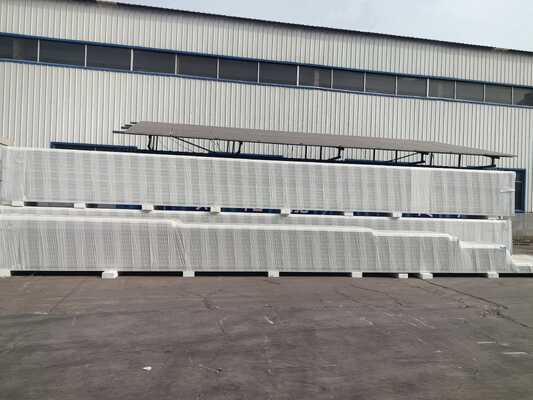 Panel atap PIR yang dapat disesuaikan dengan inti busa polyisocyanurate dan desain berat ringan hingga 11960 meter