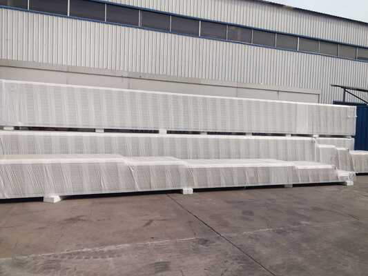 Panel atap PIR yang dapat disesuaikan dengan inti busa polyisocyanurate dan desain berat ringan hingga 11960 meter